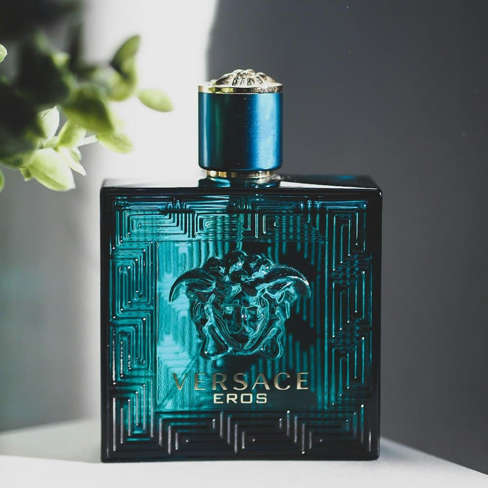 عطر مردانه ورساچه اروس — ادوتویلت ۱۰۰ میلی‌لیتر